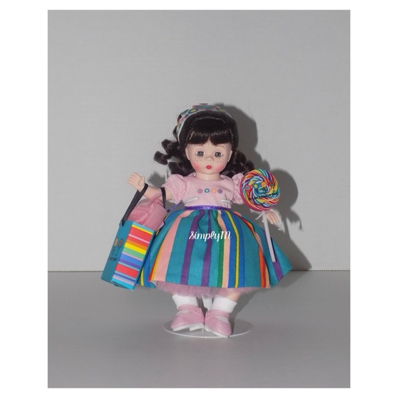 Madame Alexander Dylan’s Candy Bar The Wizard of Oz Doll - Picture 1 of 9